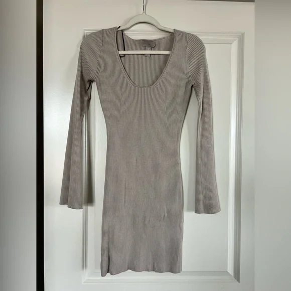 H&M - Cream Long Sleeve Knit Dress - Picture 3 of 5